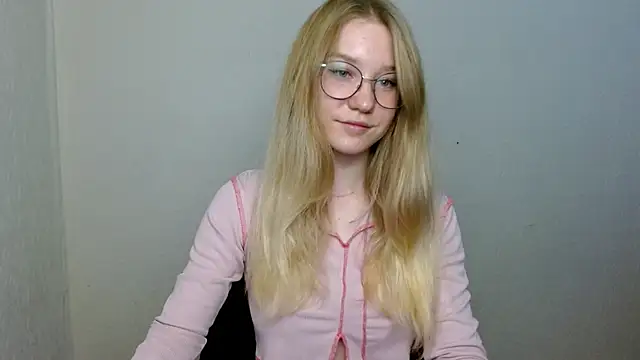 cindi hot online show from November 9, 2:57 pm