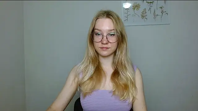 cindi hot online show from September 24, 9:08 am