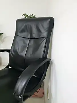 Gina Myers online show from April 18, 3:42 am