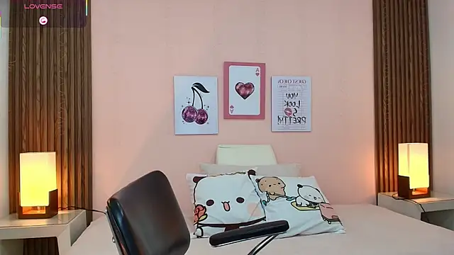 alina martinelli online show from March 25, 1:03 pm