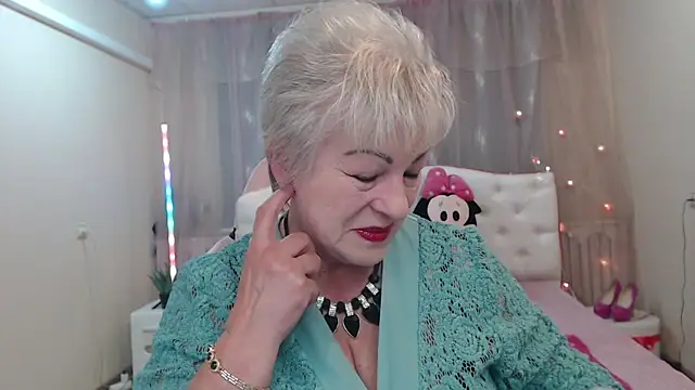 KayleSmoll online show from September 13, 6:38 pm