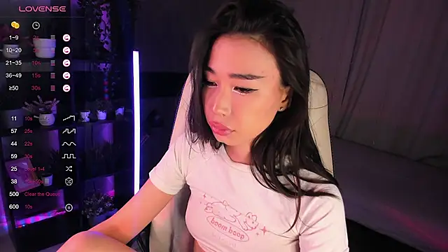 sensualily online show from November 5, 3:17 pm