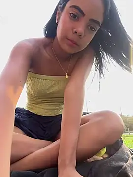 NAUGHTY LITTLE 18 online show from April 4, 10:30 pm