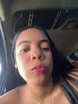 NAUGHTY LITTLE 18 online show from January 8, 9:19 pm