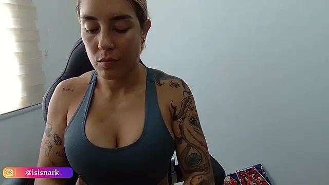 ValkyriaRose online show from September 19, 3:11 pm