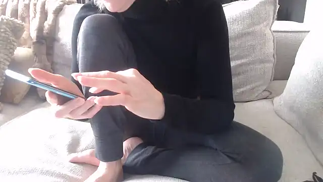 godinflower online show from November 5, 10:42 am