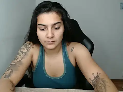 Amanda5Biceps online show from November 23, 9:05 pm