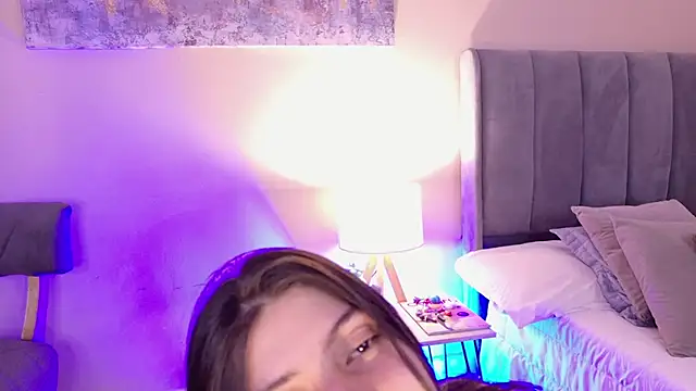 dakotaa   online show from March 20, 8:03 pm