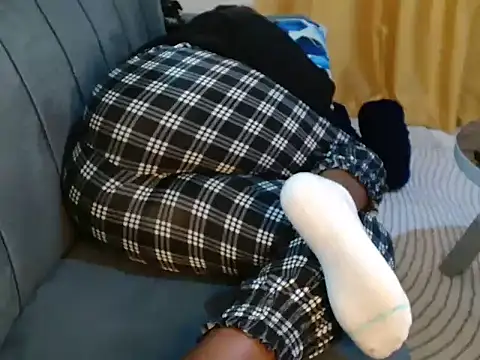 leslysexygirl online show from September 29, 5:45 am