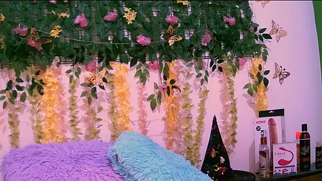 Crysrus online show from October 6, 11:53 pm