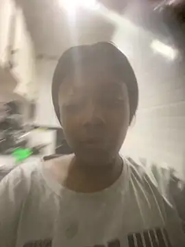 Miss Amani online show from April 14, 8:09 pm