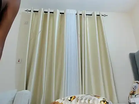 dolly booty online show from April 8, 7:16 pm