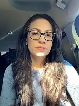 BeautifulMesss online show from October 27, 3:40 pm