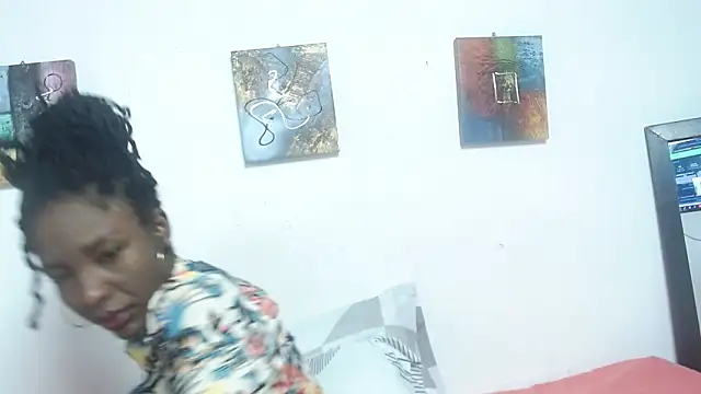 Madeline Woods online show from October 21, 11:47 am