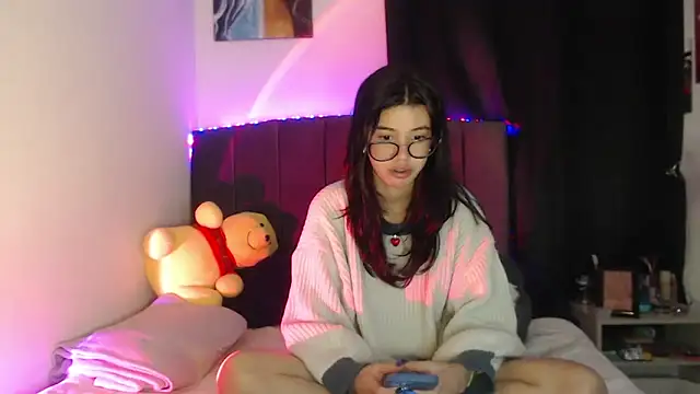 ily bea online show from April 21, 5:03 am