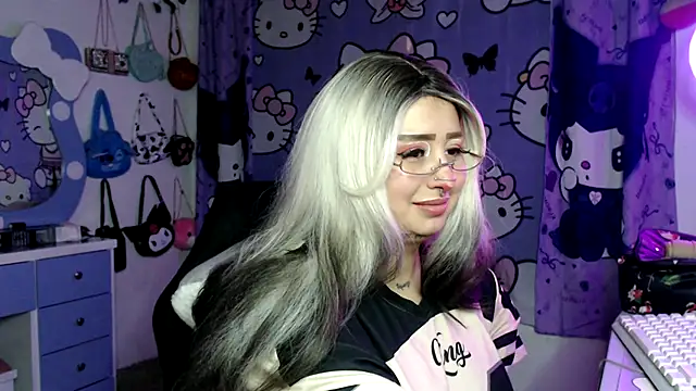 lussyevans24 online show from February 26, 7:18 am