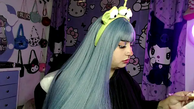 lussyevans24 online show from February 3, 6:40 am