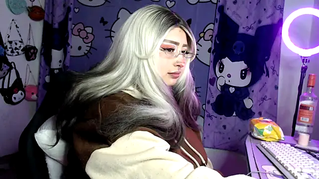 lussyevans24 online show from April 8, 3:08 am