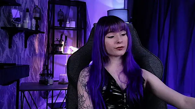 LexiWenford online show from February 6, 7:01 am