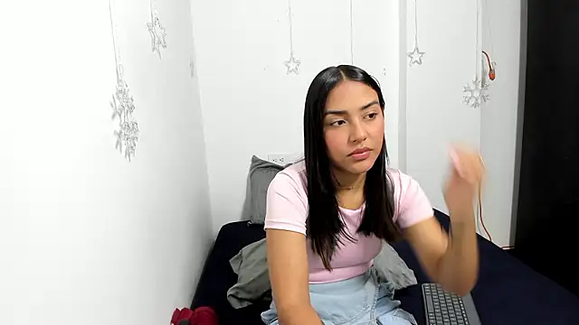 monse 02 online show from February 14, 1:57 pm