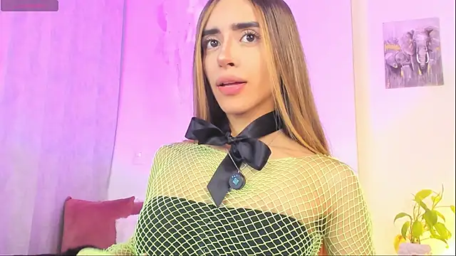 StormiRusso online show from October 6, 3:23 am