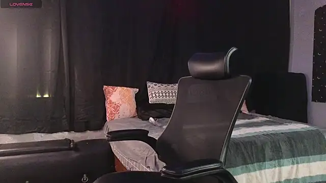 april show her online show from May 11, 2:02 am