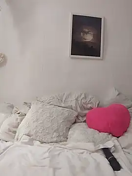 gymyagirlll online show from October 3, 10:15 pm