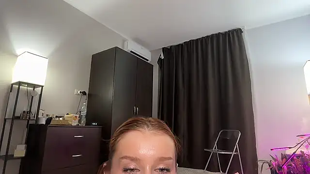 OmeliaDior online show from April 18, 10:09 pm