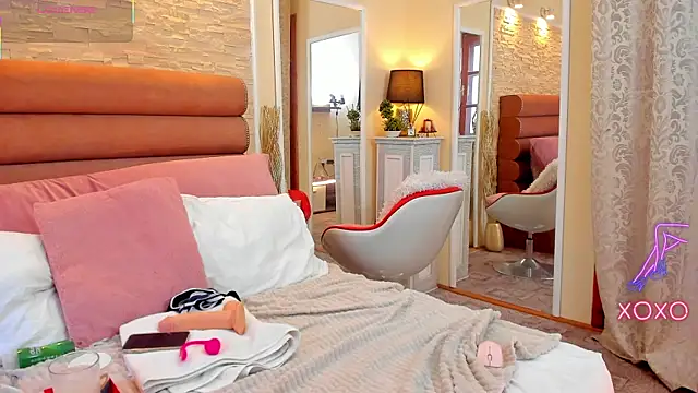 ArianaCroft online show from January 17, 8:11 am