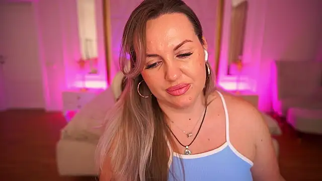 KiraCandyS online show from February 9, 12:24 am