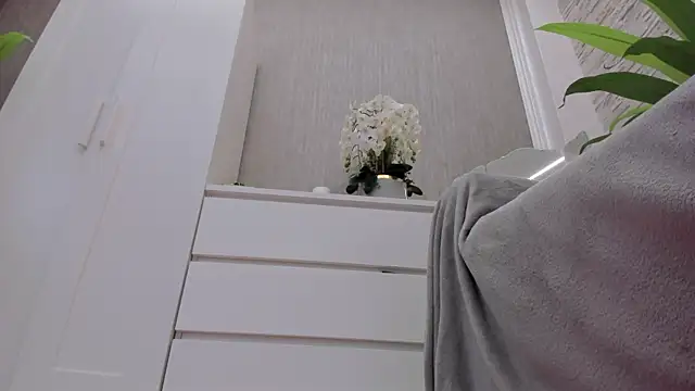 Jessy Jo online show from April 18, 11:24 am