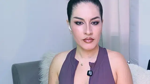 Pamela Rosal online show from November 4, 1:16 pm