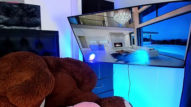 Maryonthemoon online show from October 28, 3:23 am