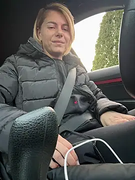 tanyagrey online show from December 5, 6:24 am