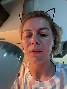 tanyagrey online show from November 13, 7:51 am