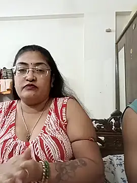 LAVERNIYA  online show from November 8, 6:46 pm