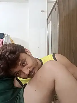 LAVERNIYA  online show from November 16, 8:20 pm