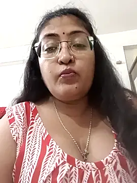 LAVERNIYA  online show from October 25, 11:51 am