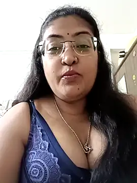 LAVERNIYA  online show from September 13, 7:22 pm