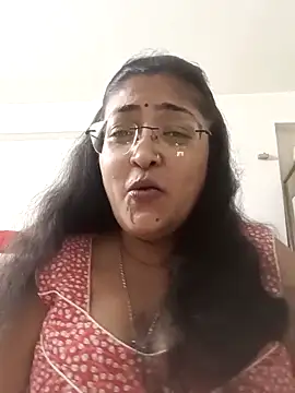 LAVERNIYA  online show from November 2, 11:35 am