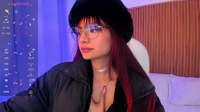 sophiecherry  online show from September 24, 1:48 am