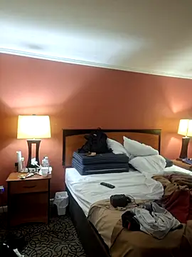 mcv131985 online show from October 4, 2:43 pm