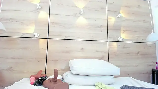 martina touss online show from October 2, 8:47 pm