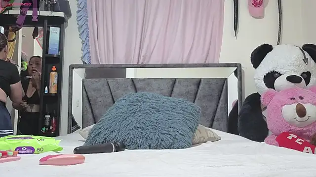 Hotsamantamature online show from October 18, 2:03 am