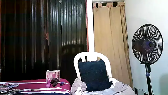 kimmiemm online show from September 29, 2:05 am