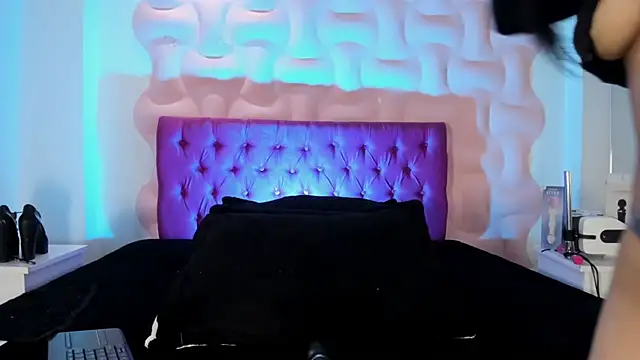 Natasha Nasty2 online show from November 26, 7:04 pm