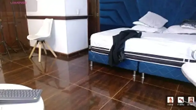 peyton golden1 online show from April 15, 3:18 am