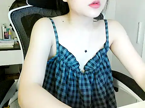 Yin-girl online show from December 15, 8:14 pm