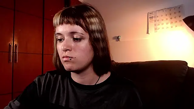 NEXT DOOR GIRL  online show from October 28, 10:14 pm