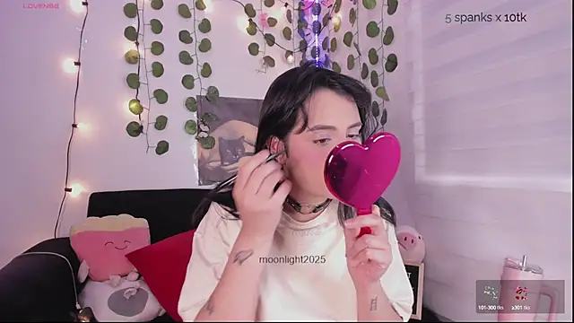 moonliiiight1 online show from September 18, 9:24 pm